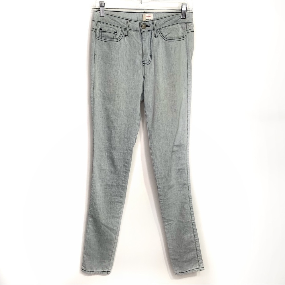 O2 Light Wash Skinny Pnts Size 28 Made in USA